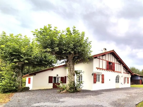 Magnifique maison traditionnelle basque de 239 m2 à Arcangue