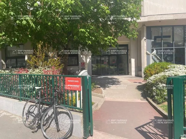 Bureaux 3592 m²