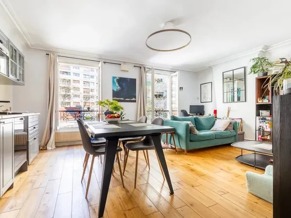 PARIS 18 - LAMARCK / JULES JOFFRIN - APPARTEMENT - 2 CHAMBRES