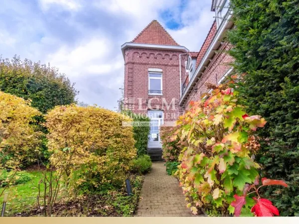 Maison d'exception à Godewaersvelde - 256 m² + dépendances
