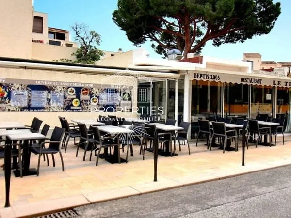 BORMES-LES-MIMOSAS - LA FAVIERE - FDC RESTAURANT - EMPLACEMENT N¨1 - POSSIBILITE ACHAT MURS