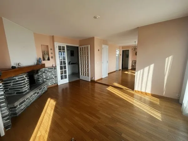 ANNECY  DERNIER ÉTAGE  APPARTEMENT LUMINEUX DE 110 M² EXCLSUIVITE
