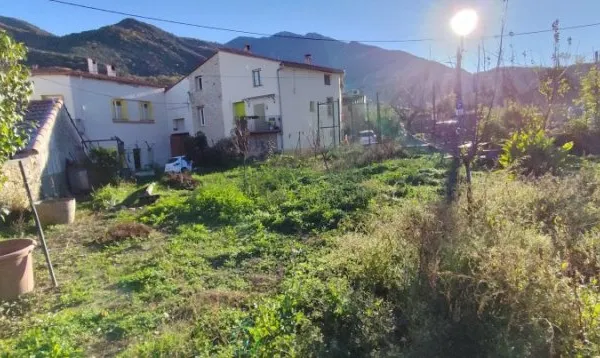 Terrain 340 m²