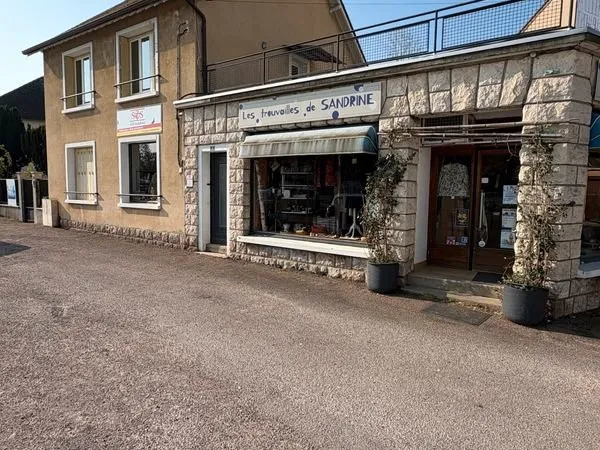 Local commercial ou bureau à louer