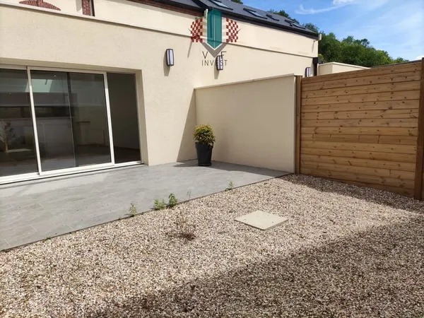 Maison de ville, 2 chambres, centre ville, terrasse,