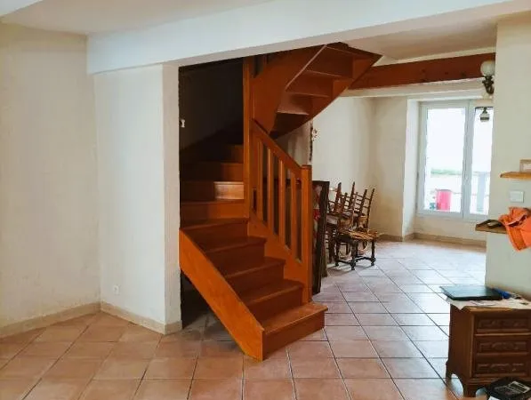 Maison De Village 5 pièces avec cour intérieure - COUIZA