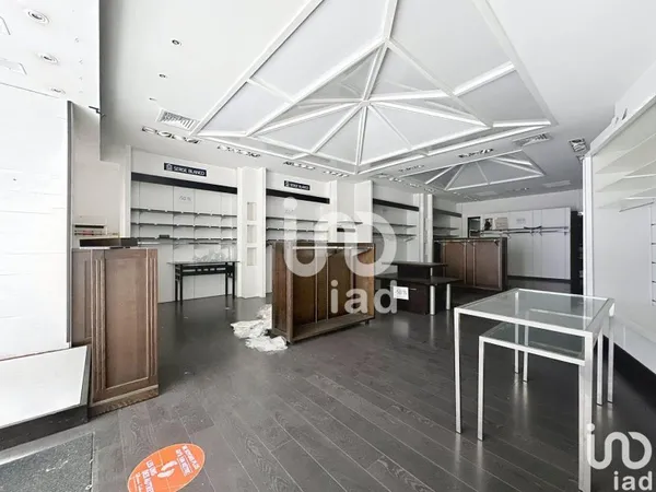 Local commercial 145 m²