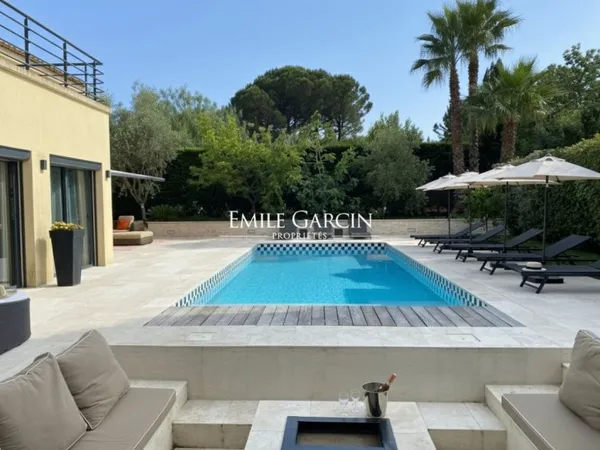 Villa récente à la location - Saint -Tropez - A pied du village et de la plage