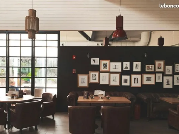 Restaurant 183 m² PARIS