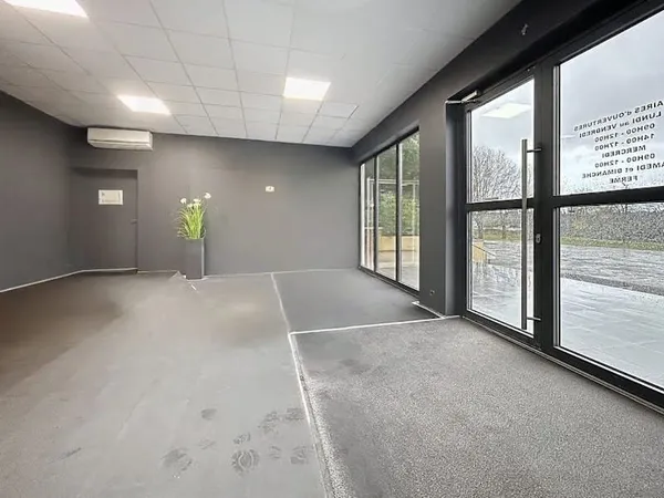 Local 105 m²
