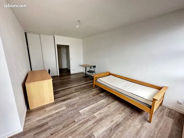 Studio 1 pièce 27 m²