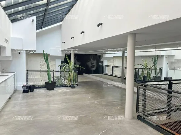 Bureaux 197 m²