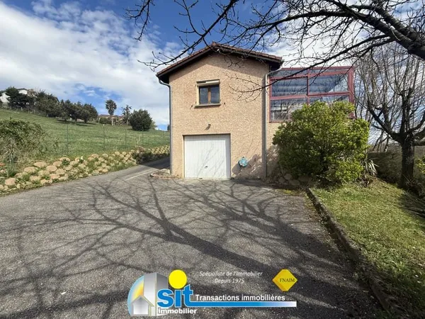 MAISON SUR SOUS-SOL