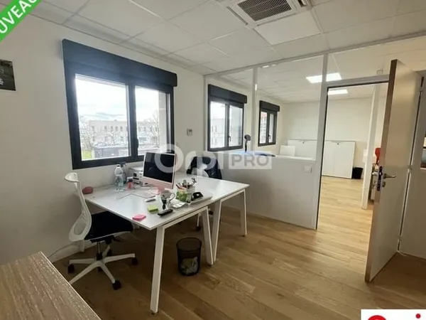 Bureaux 92 m²