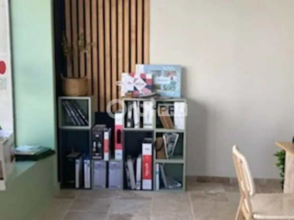 Local 75 m²
