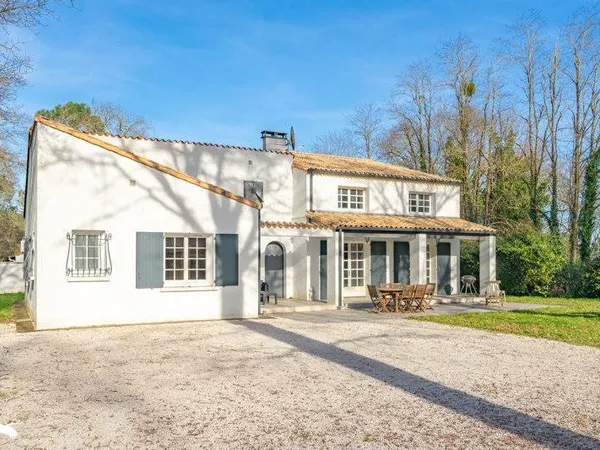 Villa de 7 pièces principales