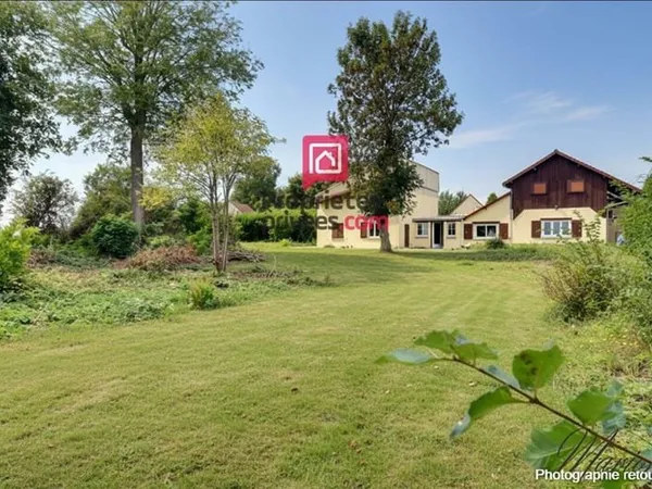 Le Mesnil sur Bulles Maison atypique 186 m² . 1750m² de terrain