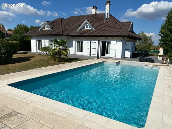 Maison 8 pièces avec studio indépendant
