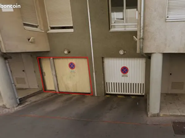 Garage fermé sous-sol - Résidence sécurisée