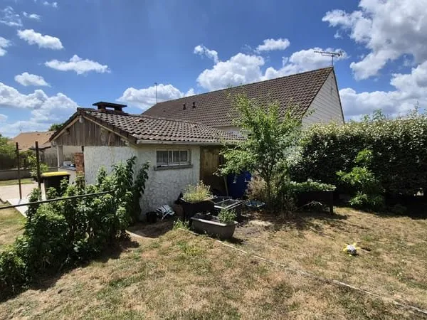Cérans-Foulletourte Maison 4 chambres avec locataires en place