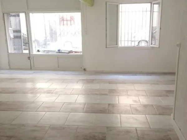 LOCAL DE 3 BUREAUX - PROFESSION LIBERALE 75m² + SOUS-SOL 30m²