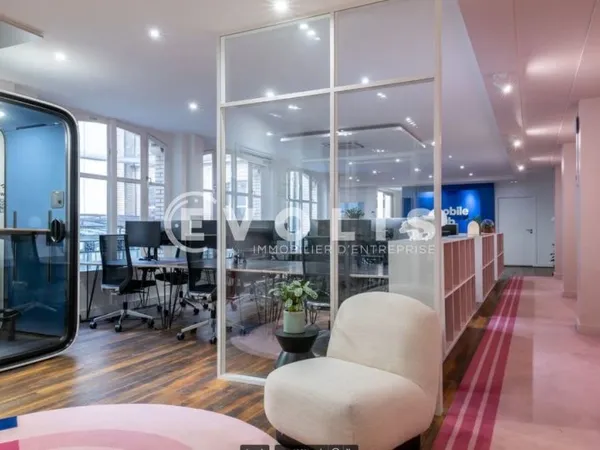 Bureaux - A LOUER - 300 m² non divisibles