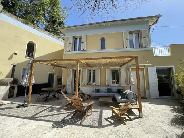 Maison 4 pièces 135m² 2 pièces indépendant 50m² piscine