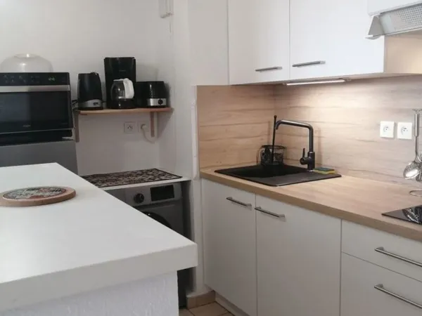meublé 3 pièces 2 chambres une avec salle d'eau