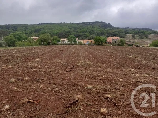 Terrain 1952 m²