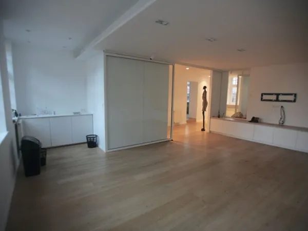 Bureau 259 m²