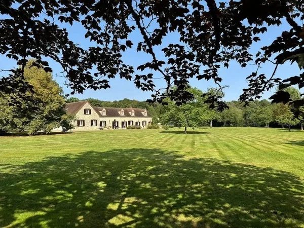 Propriété 8 pièces 285 m²