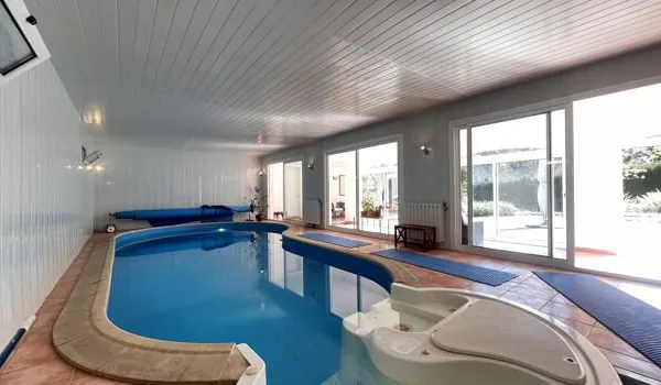 Maison 5 pièces 310 m²