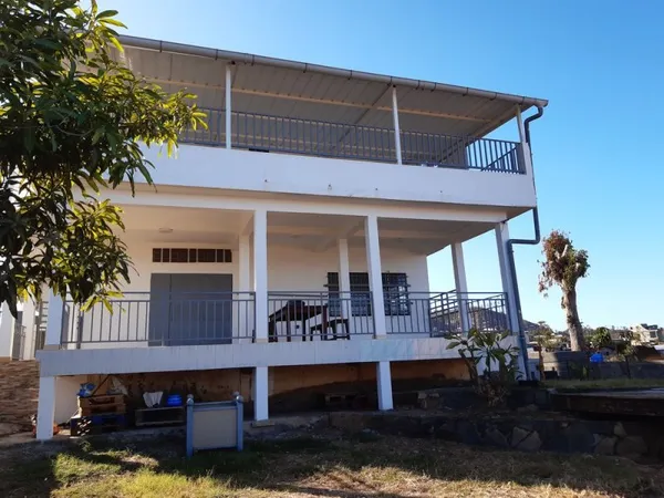 Bureaux / Maison spacieux avec vue sur lagon à Mtsapéré