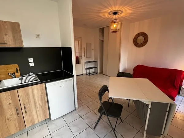 Studio 1 pièce 20 m²