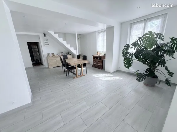 Maison de charme à Cuts | Grand terrain arboré