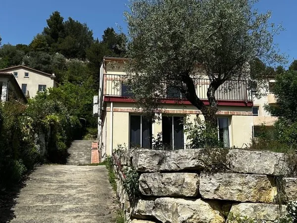 Bureau et espace de travail Vente Limoux   185000€
