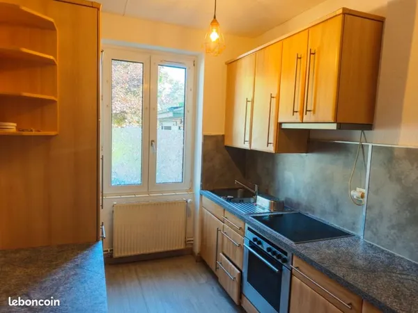 Location F3 centre ville de Saint Louis