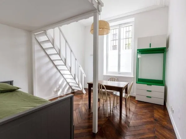 Studio 1 pièce 17 m²