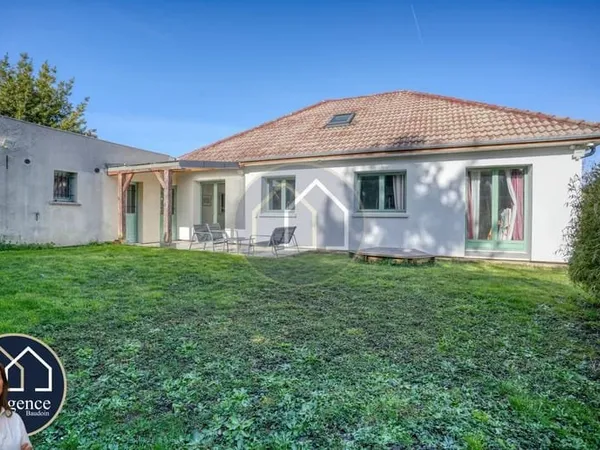 MAISON FAMILIALE 125 m² - 4 CHAMBRES - QUARTIER CALME ET RÉSIDENTIEL - GRAND JARDIN - POUR EMMÉNAGER