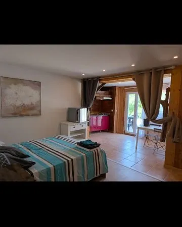 Magnifique studio avec grande terrasse
