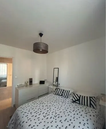Colocation - Chambre meublée - Appartement neuf - Disponible immédiatement