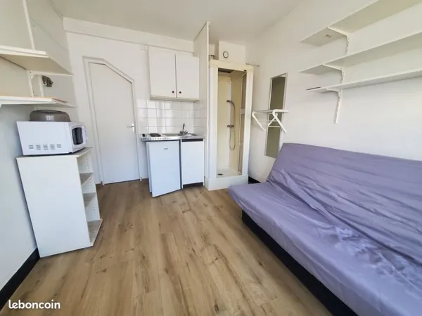 Studio 1 pièce 12 m²