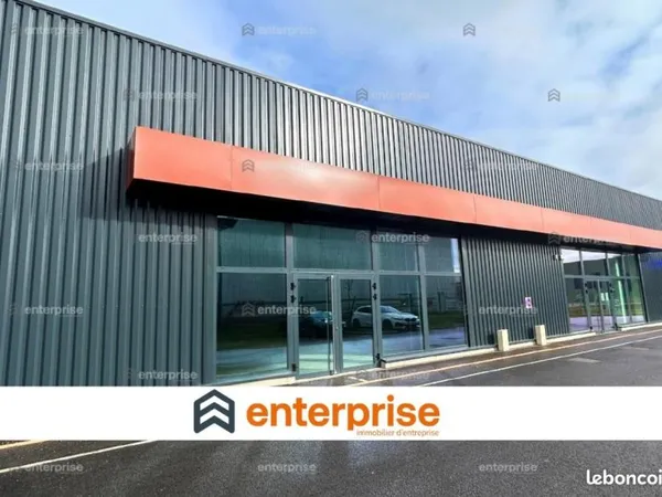 Local commercial 210 m²