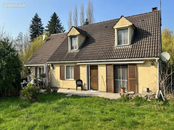 Maison familiale rénovée de 220 m² au sol total avec appartement indépendant - Terrain de 1 500 m²