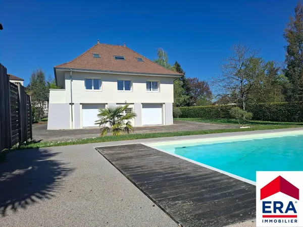 Maison 8 pièces 135 m²