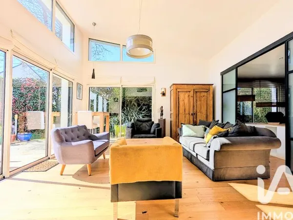 Maison 9 pièces 163 m²