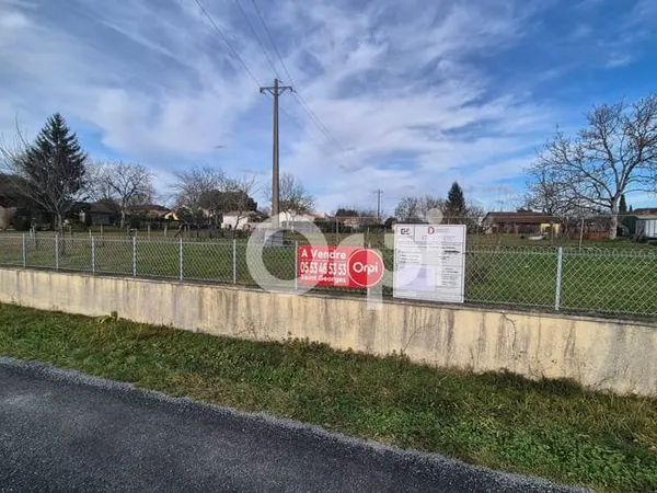 Terrain 1000 m²