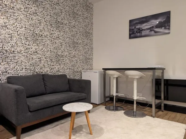 T2 Decré - 800 EUR C.C / MOIS