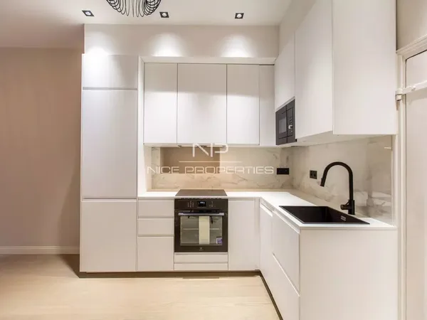 Coeur de Villefranche-sur-Mer, superbe appartement 3 pièces réno
