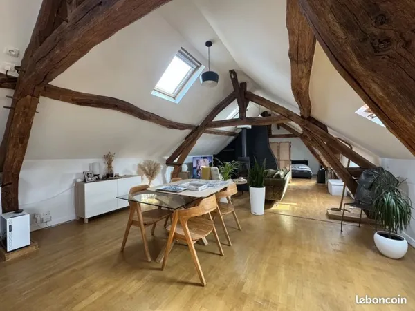Loft 3 pièces 81 m²